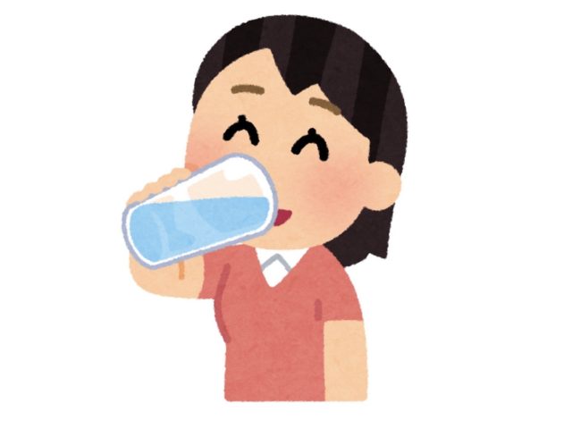 腰痛予防には水分補給！！